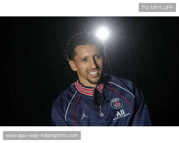 巴黎马尔基尼奥斯防守沉稳依旧,仍是后防的中流砥柱 巴黎马尔基尼奥斯防守沉稳依旧,仍是后防的中流砥柱