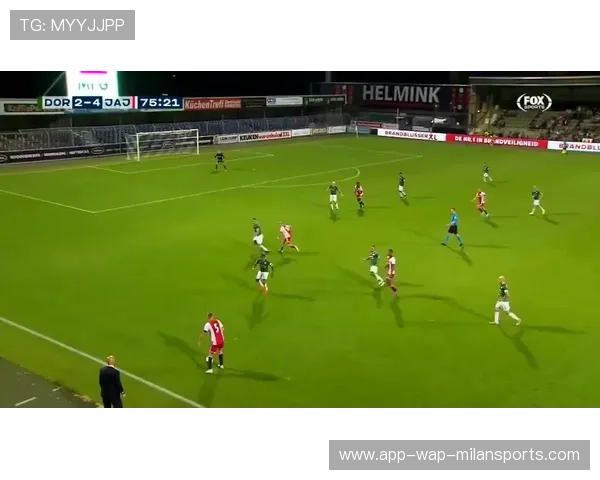 阿贾克斯盯德布劳内式策：从“防守蚂蚁”到“攻势之王”的逐梦之旅