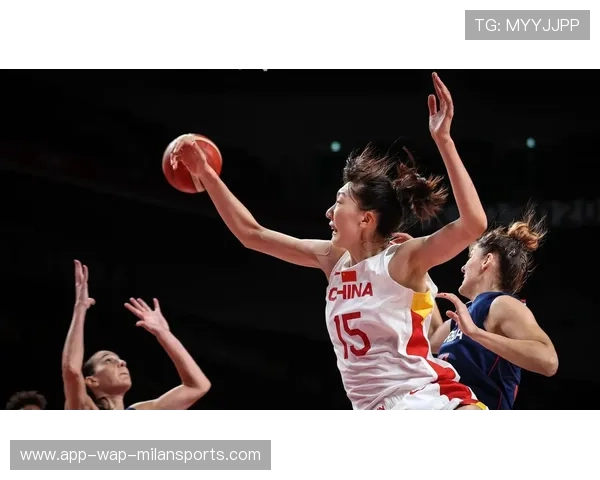 中国女篮逆转取胜展现顽强意志，中国女篮被逆转